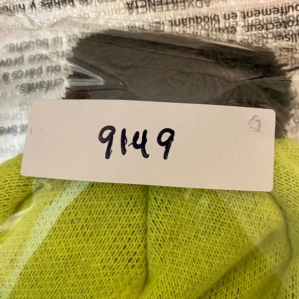 Nike Beanie Hat Youth Boys One Size Grey Neon Green Pom Pom Swoosh